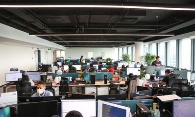 統(tǒng)信軟件文浩 產(chǎn)業(yè)數(shù)字化與數(shù)字產(chǎn)業(yè)化雙輪驅(qū)動，助推數(shù)字四川高質(zhì)量發(fā)展